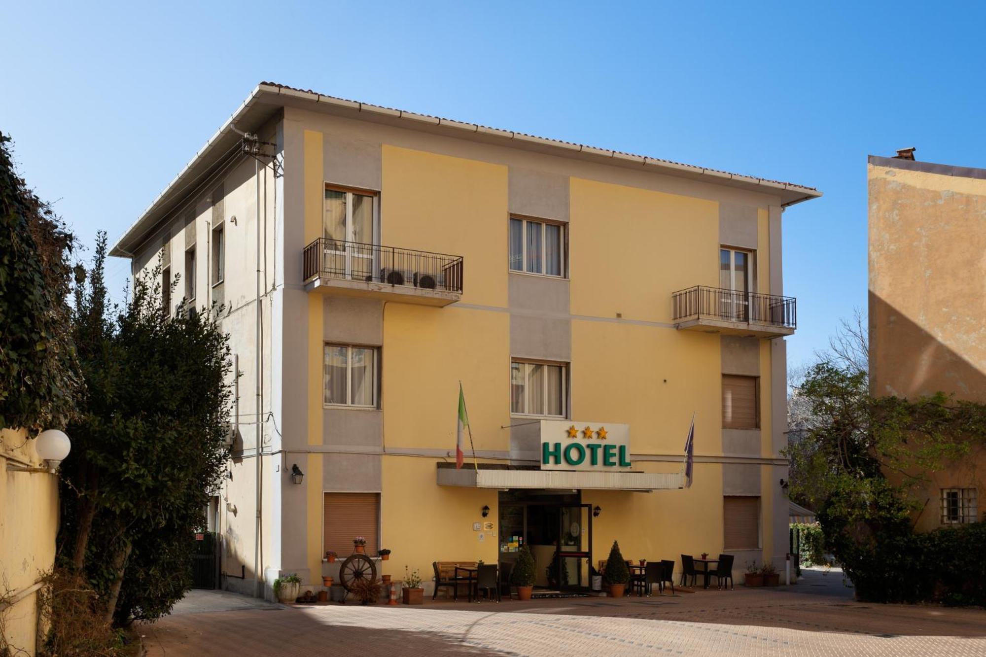 Parking Hotel Giardino Livorno Bagian luar foto