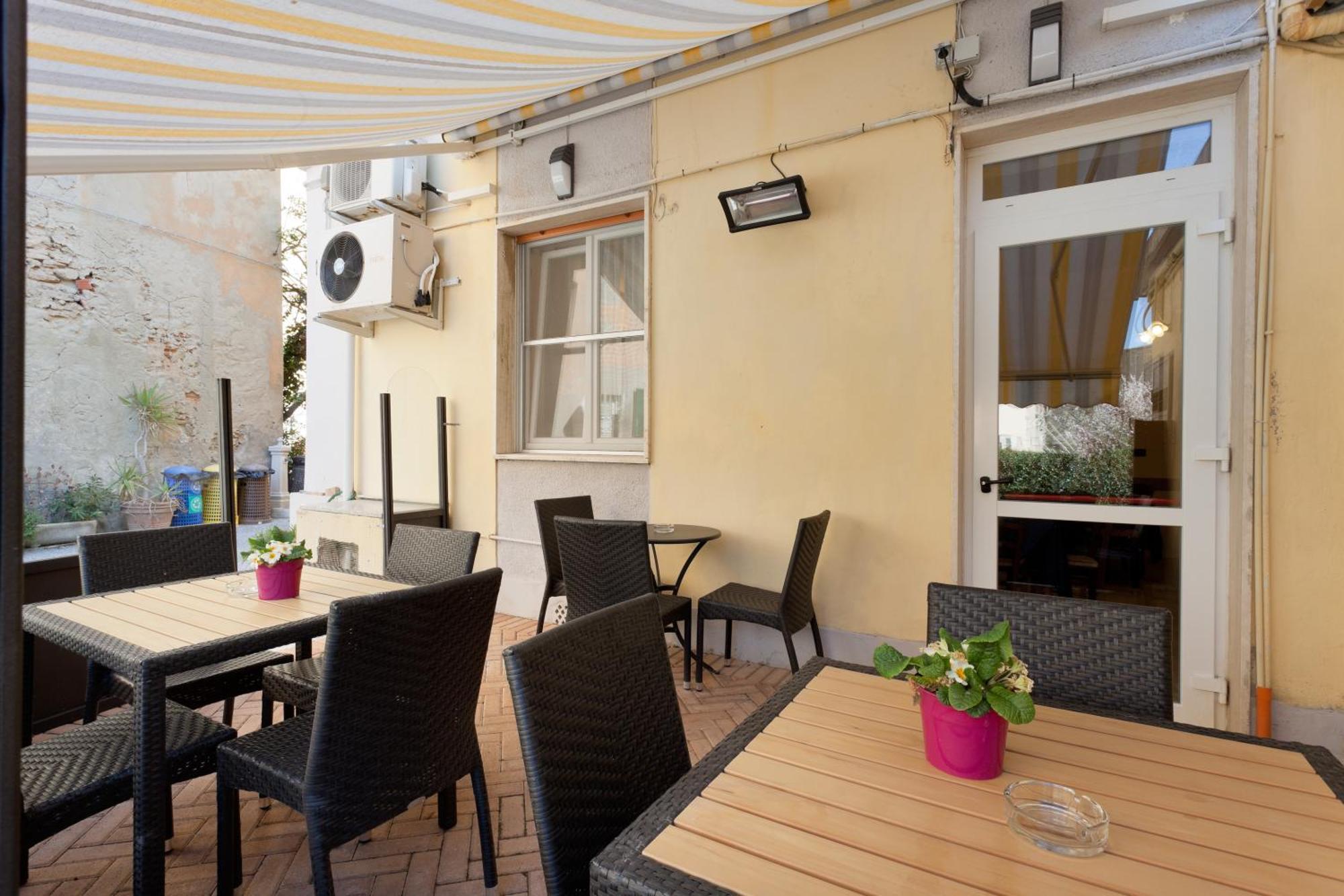 Parking Hotel Giardino Livorno Bagian luar foto