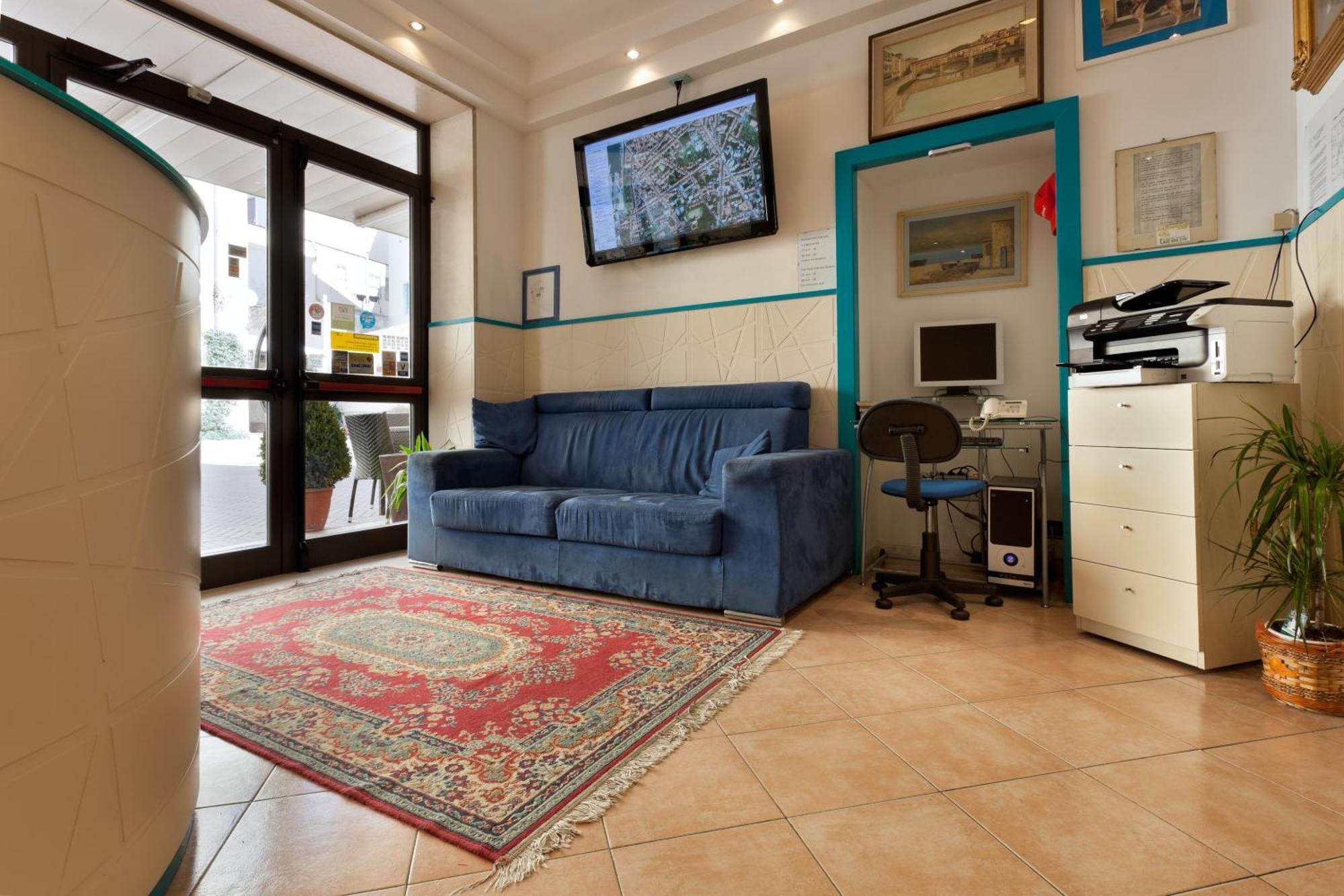 Parking Hotel Giardino Livorno Bagian luar foto