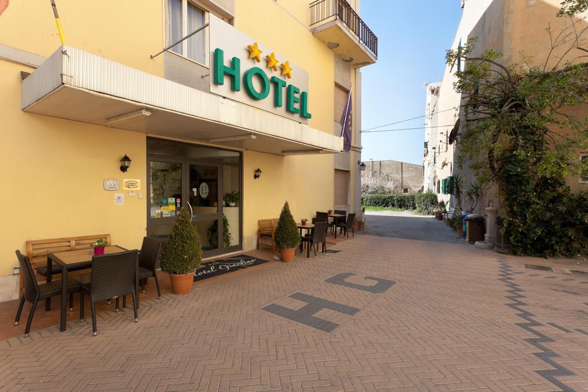 Parking Hotel Giardino Livorno Bagian luar foto